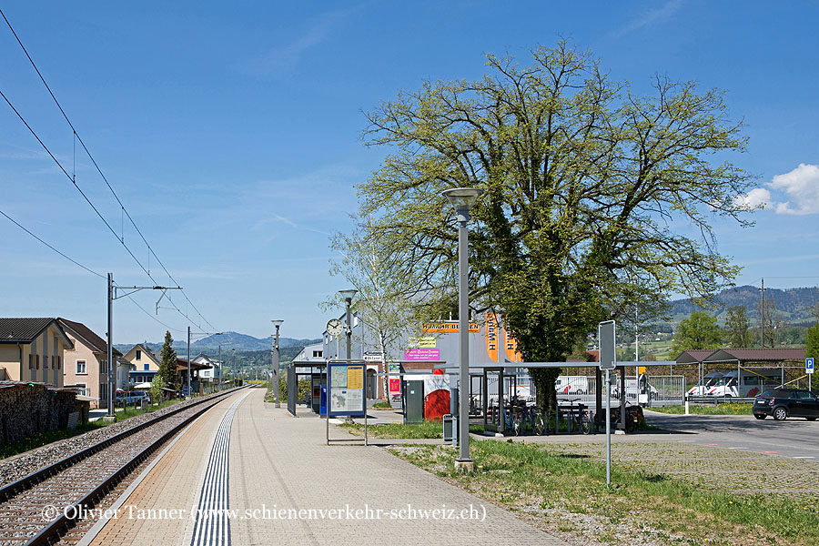 Bahnhof "Benken"