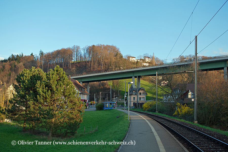 Bahnhof "Flamatt Dorf"