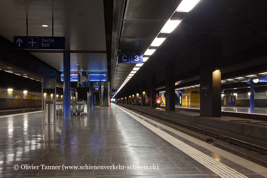 Bahnhof "Genève-Aéroport"