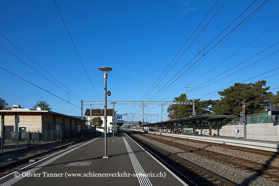 Bahnhof "Gland"