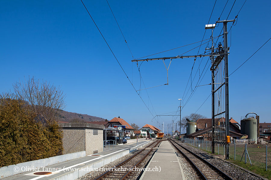 Bahnhof "Brüttelen"