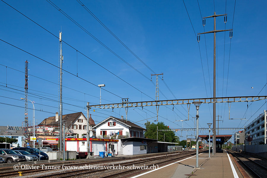 Bahnhof "Dübendorf"
