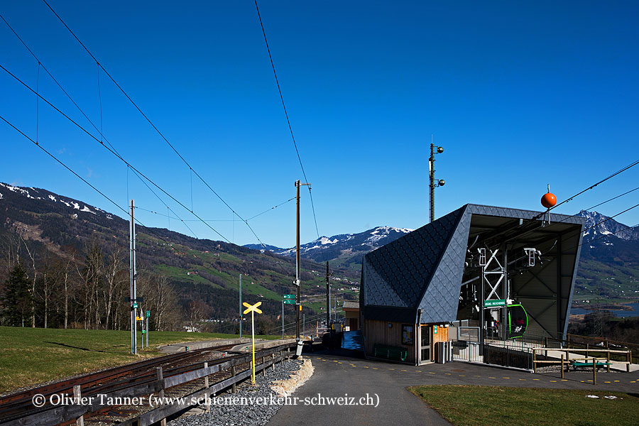 Bahnhof "Kräbel"
