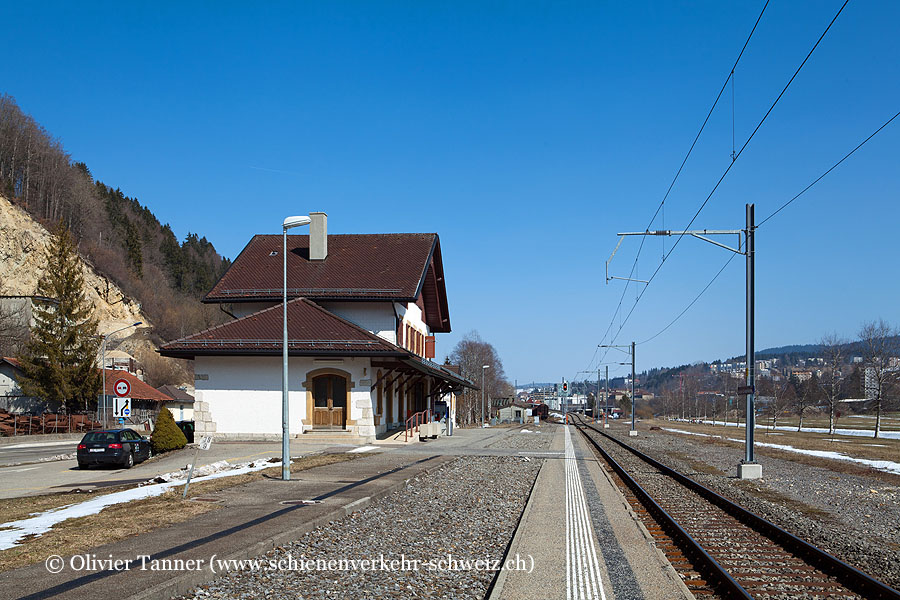 Bahnhof "Le Locle-Col-des-Roches"