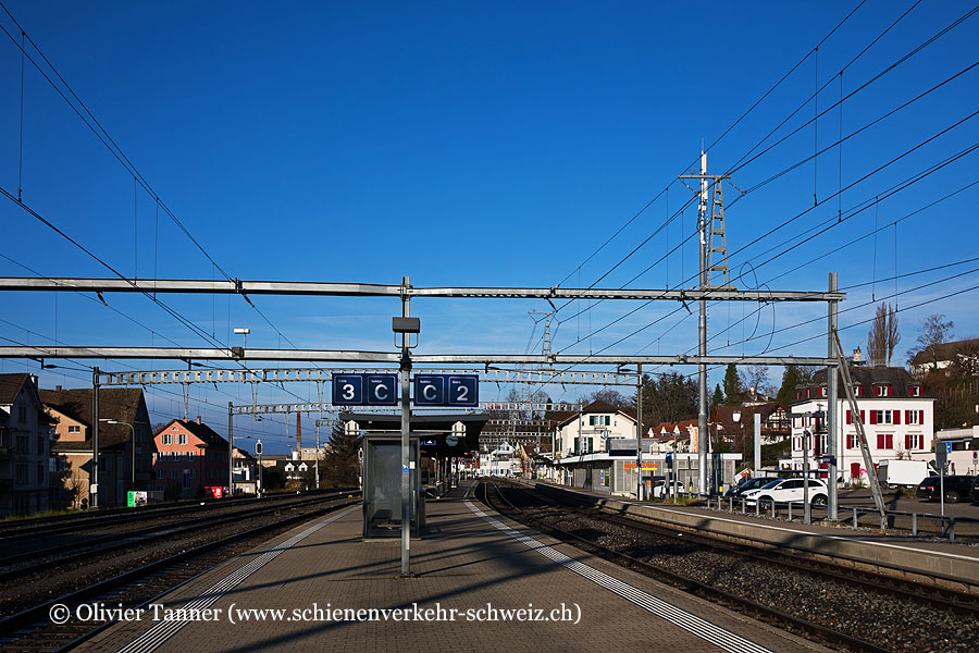 Bahnhof "Uetikon"