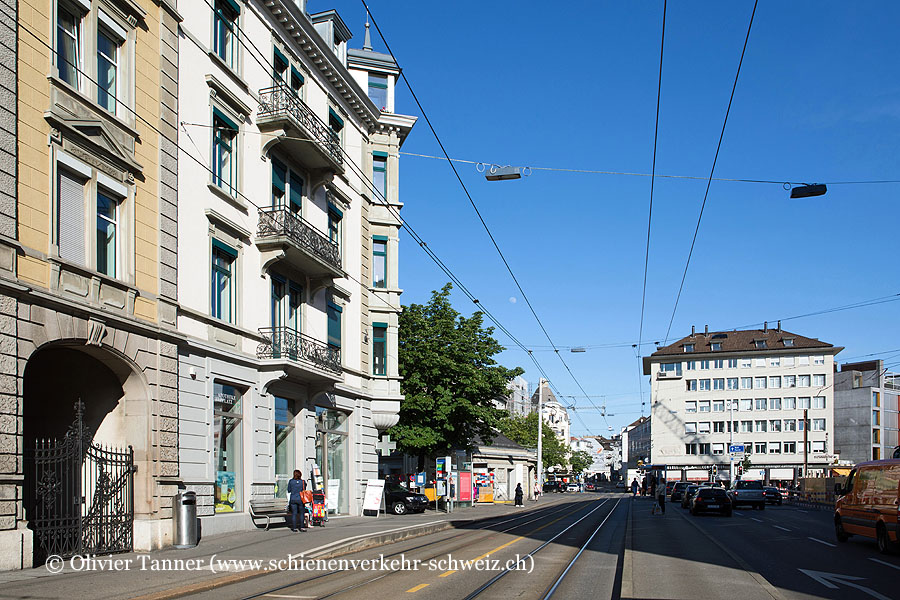 Bahnhof "Zürich Kreuzplatz"