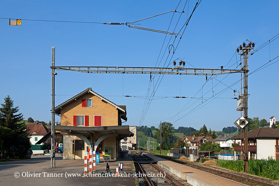 Bahnhof "Hüswil"