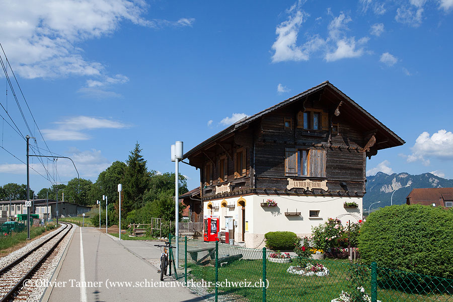 Bahnhof "La Tour-de-Trême Ronclina"