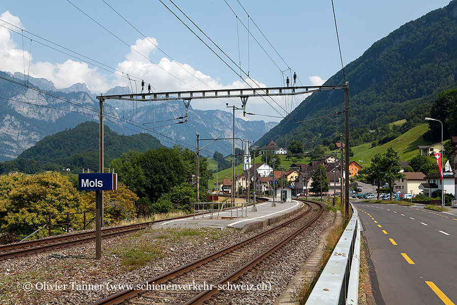 Bahnhof "Mols"