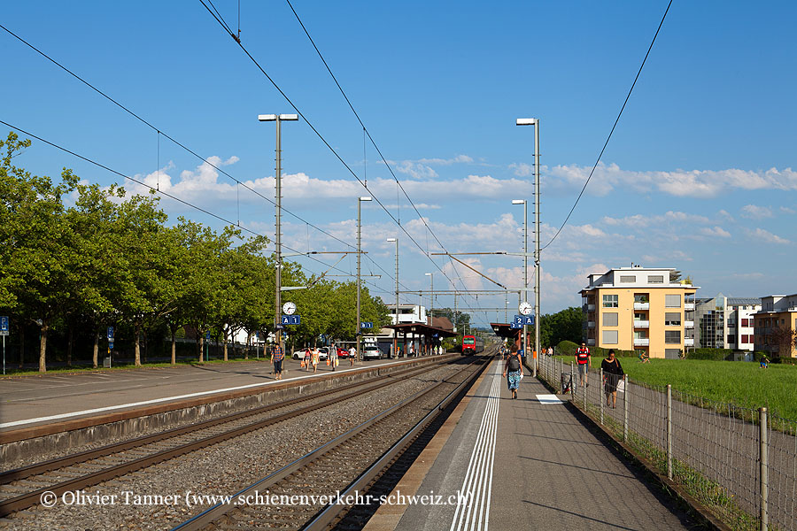 Bahnhof "Nänikon-Greifensee"