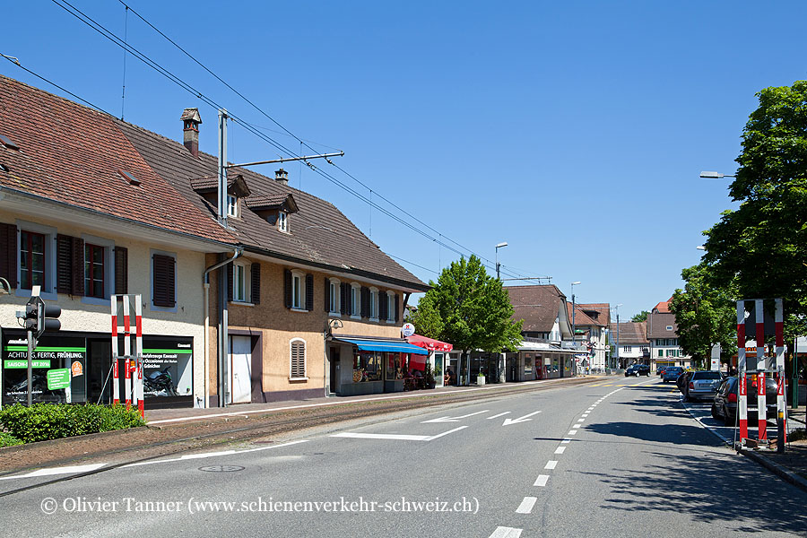 Bahnhof "Oberentfelden Engelplatz"