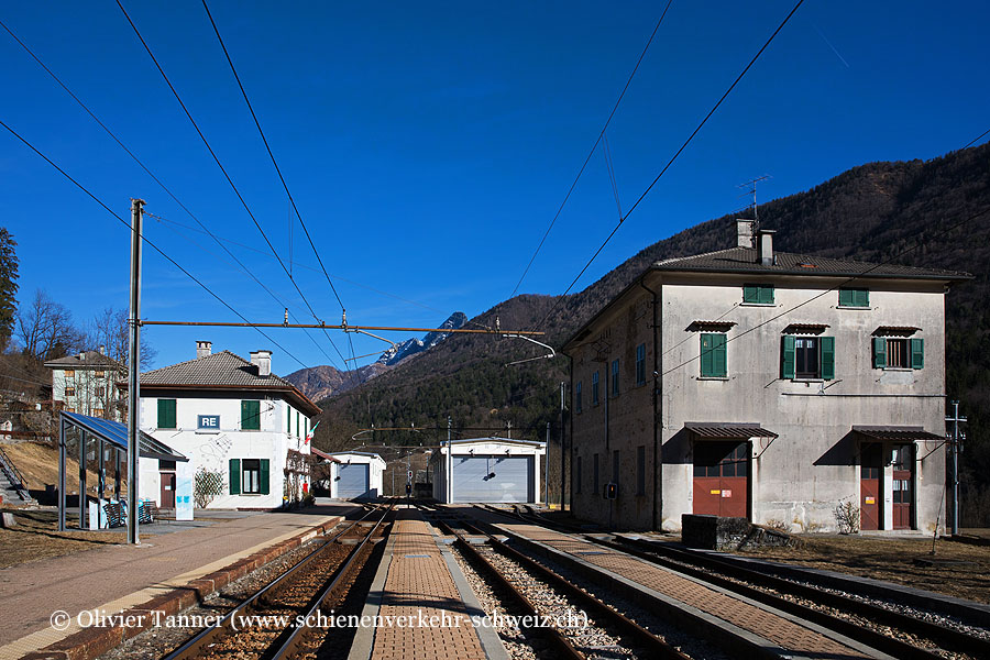 Bahnhof "Re"