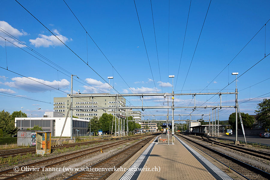 Bahnhof "Regensdorf-Watt"