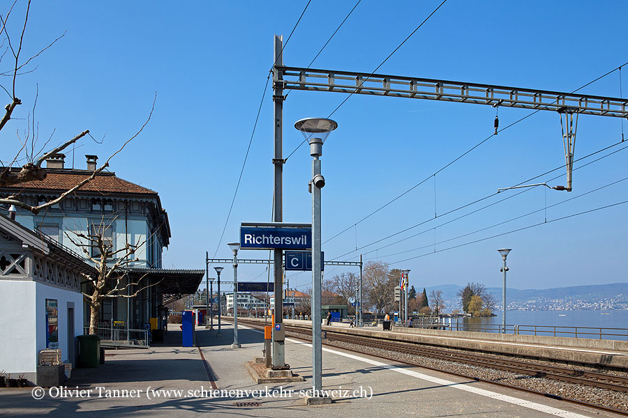 Bahnhof "Richterswil"