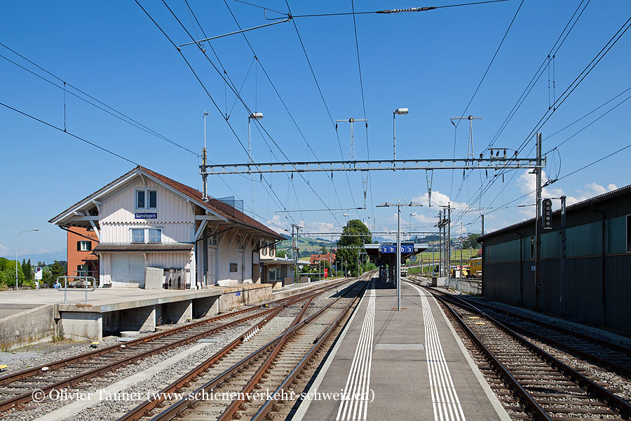 Bahnhof "Samstagern"