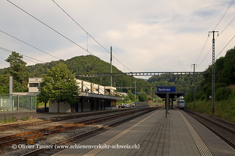 Bahnhof "Tecknau"