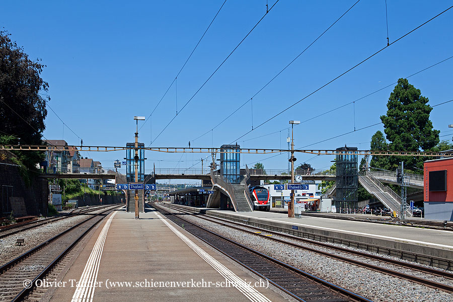 Bahnhof "Thalwil"