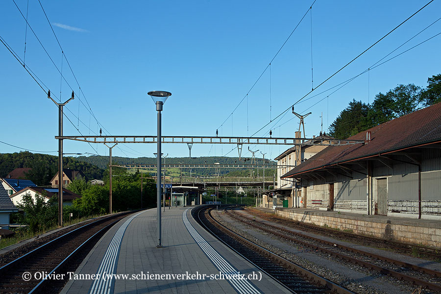 Bahnhof "Zwingen"