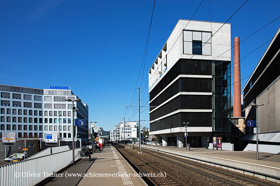 Bahnhof "Zürich Saalsporthalle"