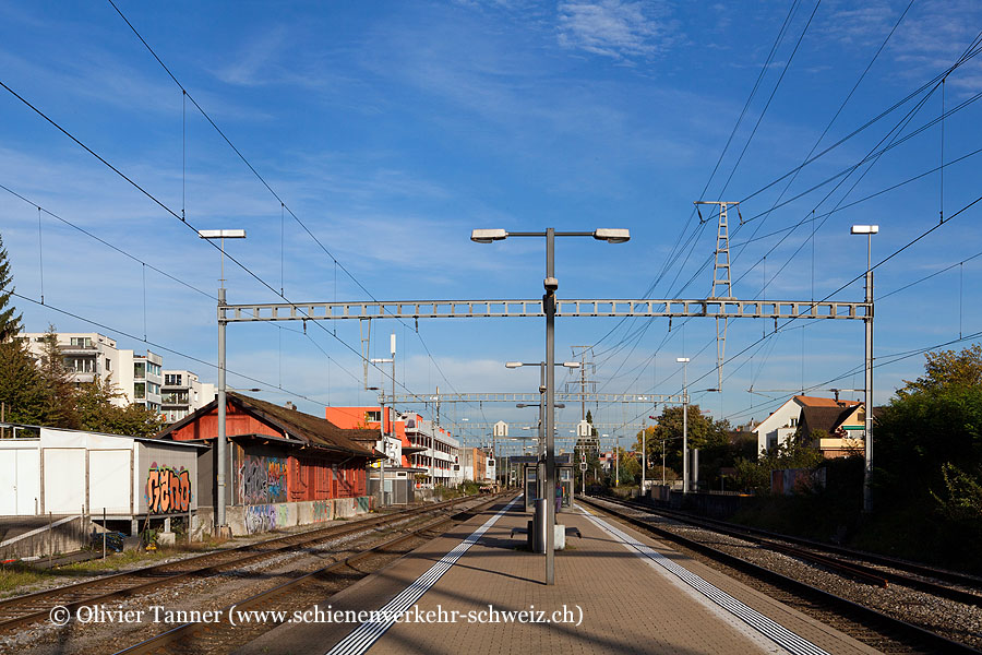 Bahnhof "Zürich Seebach"
