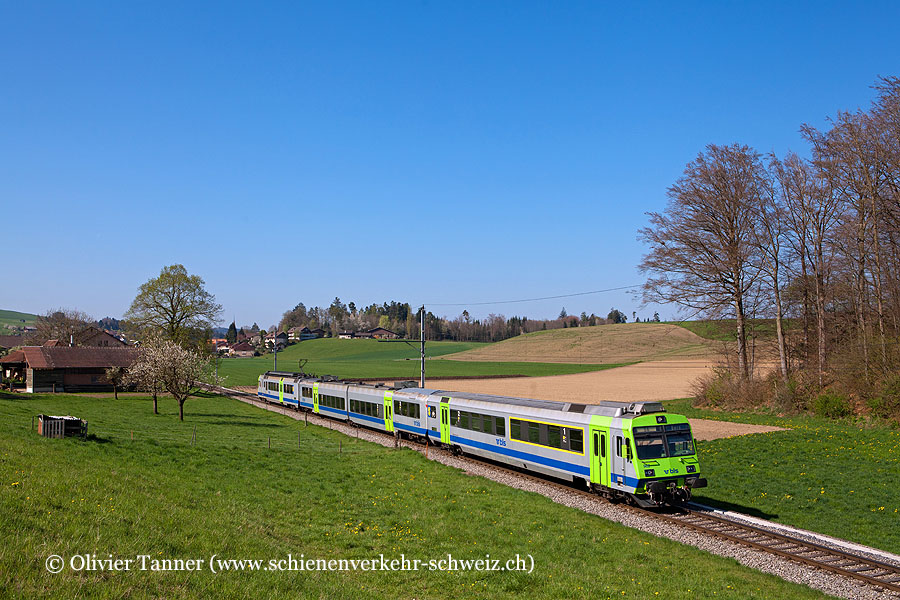 Nahverkehrspendelzug mit RBDe 565 722 als S6 Schwarzenburg – Bern
