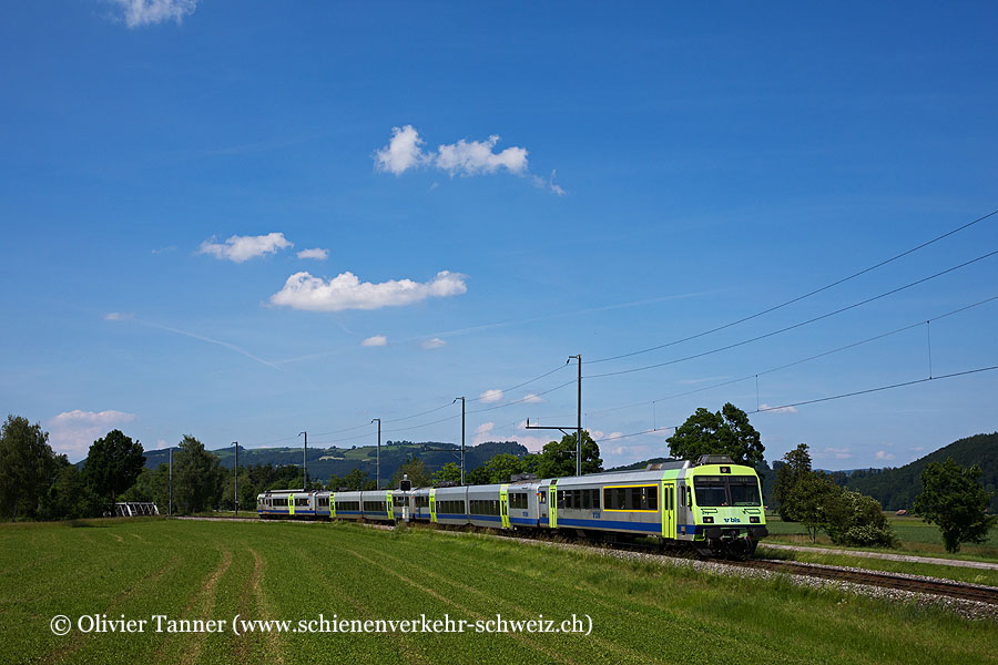 Nahverkehrspendelzug mit RBDe 565 732 als S4 Langnau i. E. – Burgdorf – Bern – Belp – Thun