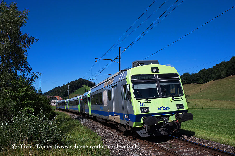 Nahverkehrspendelzug mit RBDe 566 231 als Regio Konolfingen – Hasle-Rüegsau