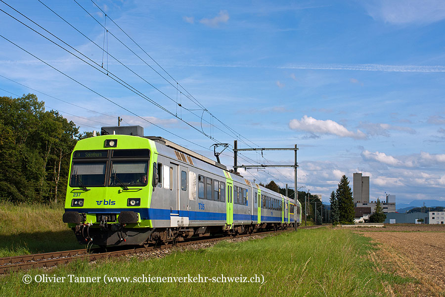 Nahverkehrspendelzug mit RBDe 566 237 als RE Thun – Konolfingen – Burgdorf – Solothurn