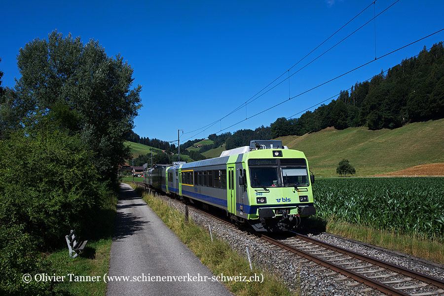 Nahverkehrspendelzug mit RBDe 566 240 als Regio Thun – Konolfingen – Burgdorf – Solothurn