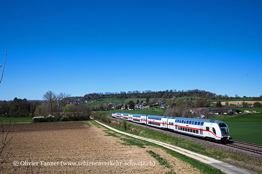 Br 147 584 mit IC Zürich HB – Singen (Hohentwiel) – Horb – Stuttgart Hbf