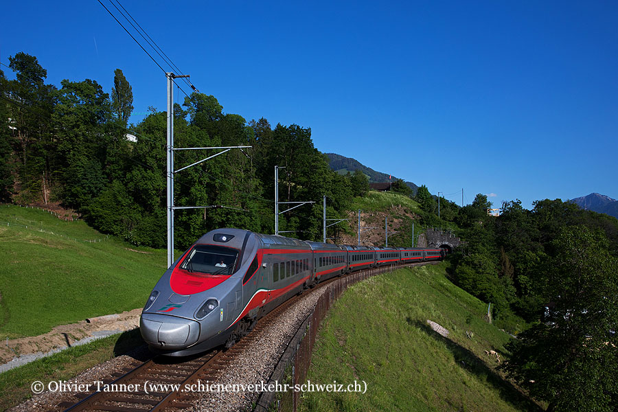 ETR 610 12 und ETR 610 2 als EC Milano Centrale – Zürich
