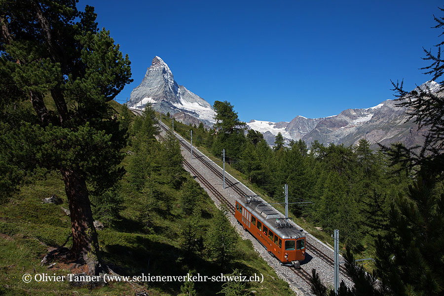 Bhe 4/4 3061 mit Matterhorn im Hintergrund