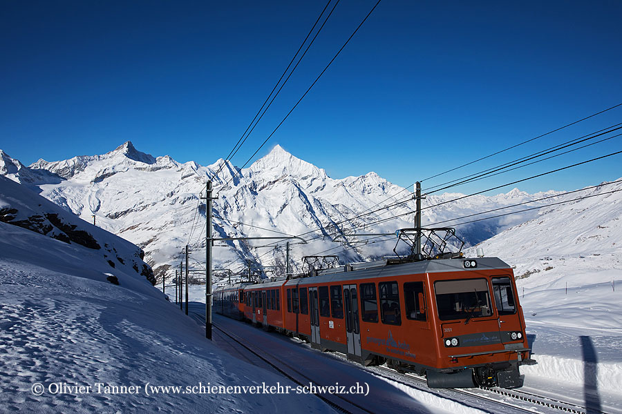 Bhe 4/8 3051 und Bhe 4/6 3081 auf dem Weg zum Gornergrat