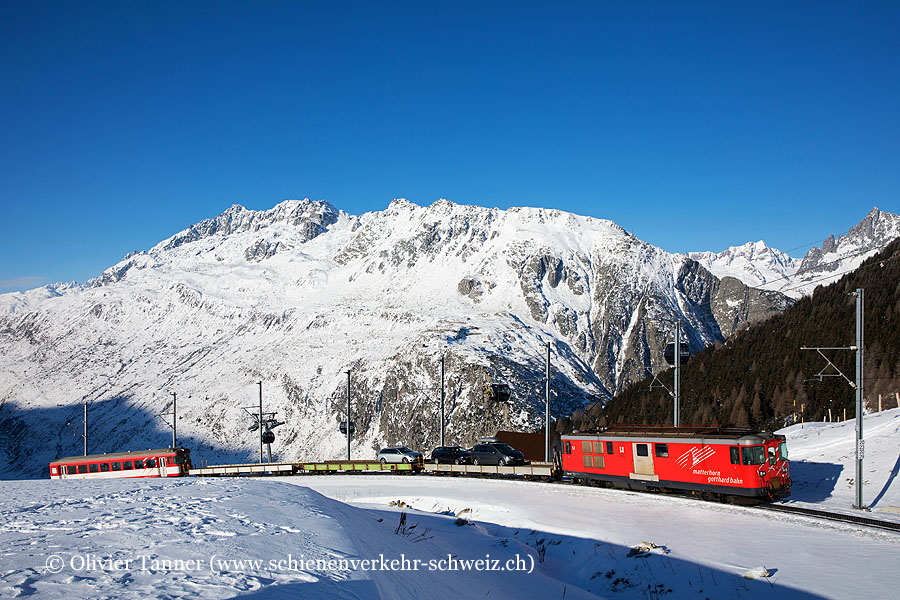 Deh 4/4 52 mit dem Autoverladezug Andermatt – Sedrun