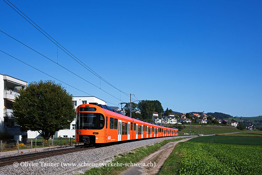 Be 4/10 08 und Be 4/10 03 auf dem Weg nach Bern