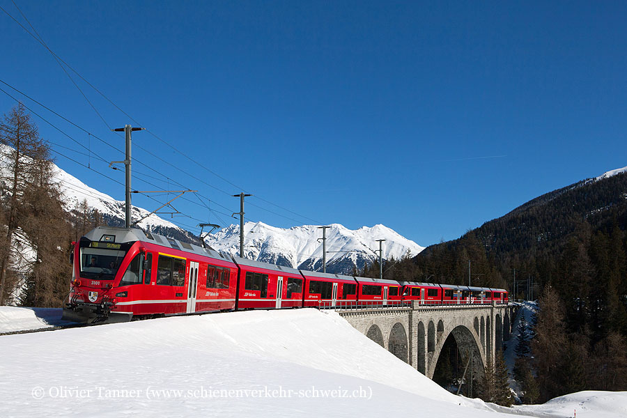 ABe 4/16 3101 und ABe 4/16 3105 als Engadin-Star