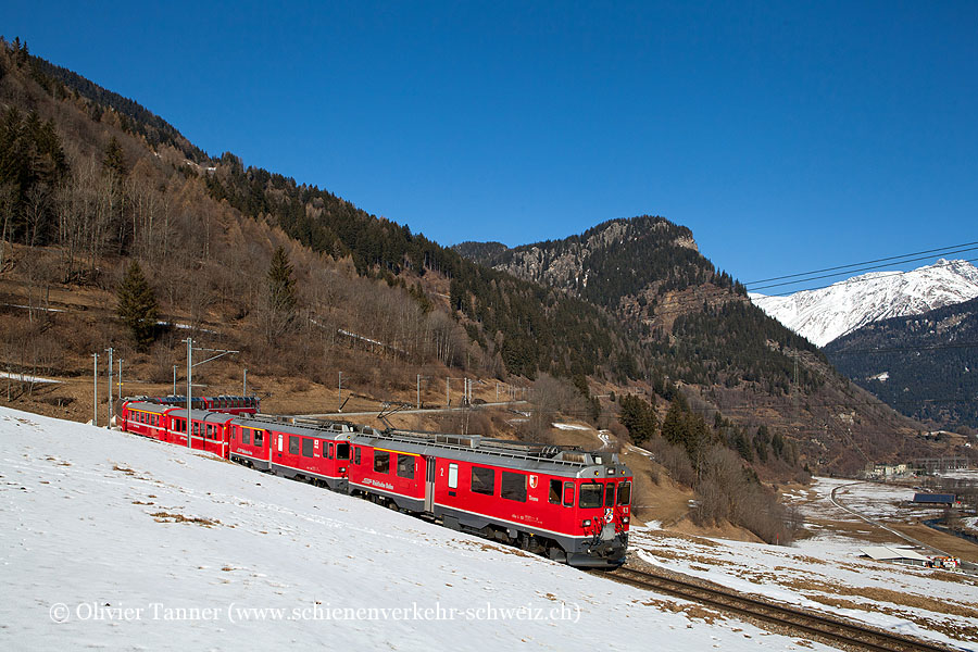 ABe 4/4’’’ 53 und ABe 4/4’’’ 54 mit dem Bernina Express nach Tirano