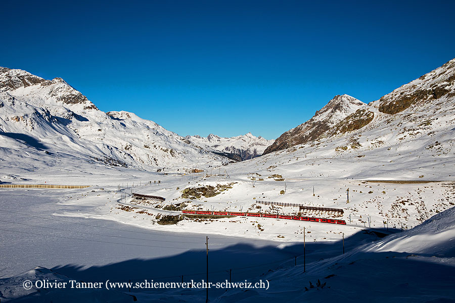 ABe 8/12 3502 mit RE9 St. Moritz – Tirano