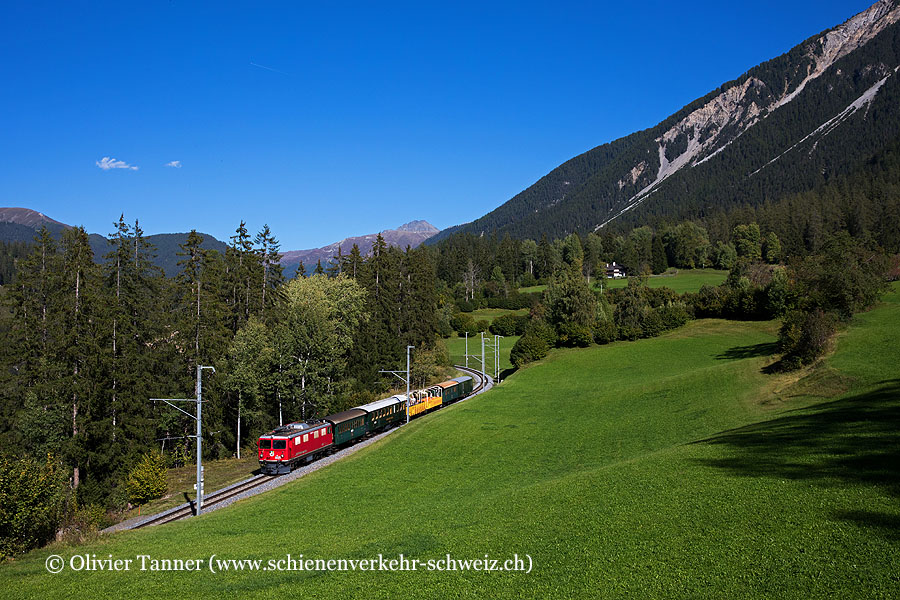 Ge 4/4’ 605 mit Nostagiezug als R11 Davos Platz – Filisur