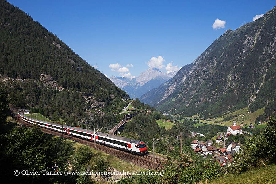 Einheitswagen IV Pendelzug als IR46 Zürich – Airolo