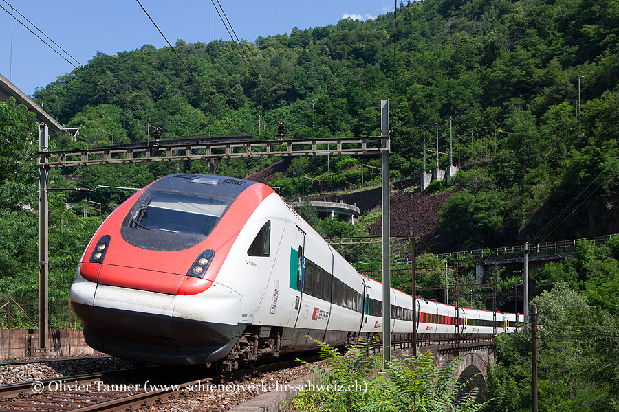 RABDe 500 000 und RABDe 500 001 als ICN Zürich – Lugano