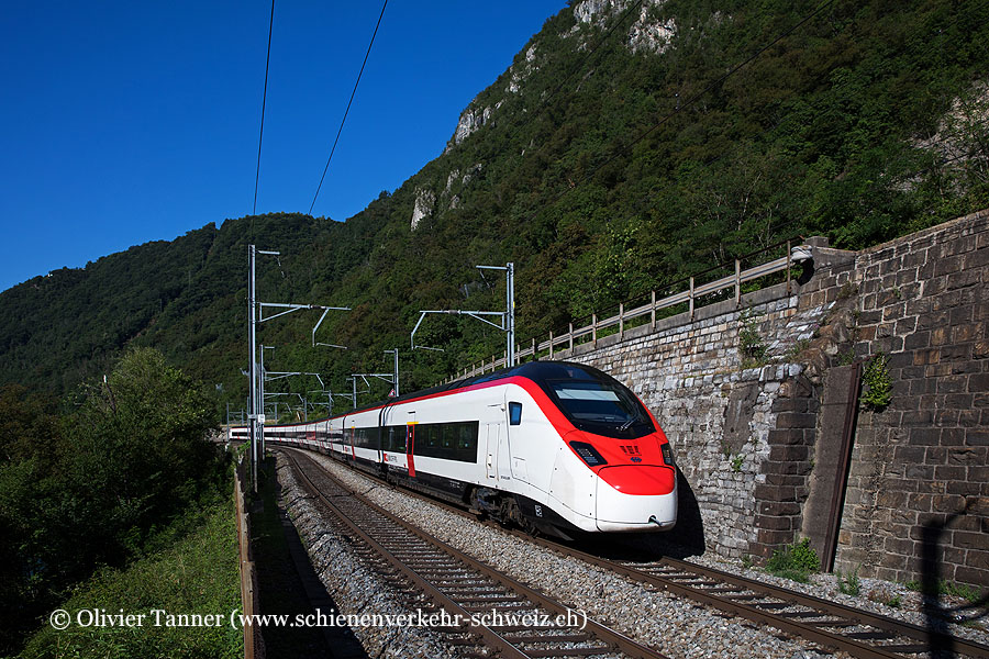 Giruno RABe 501 024 auf dem Weg nach Lugano