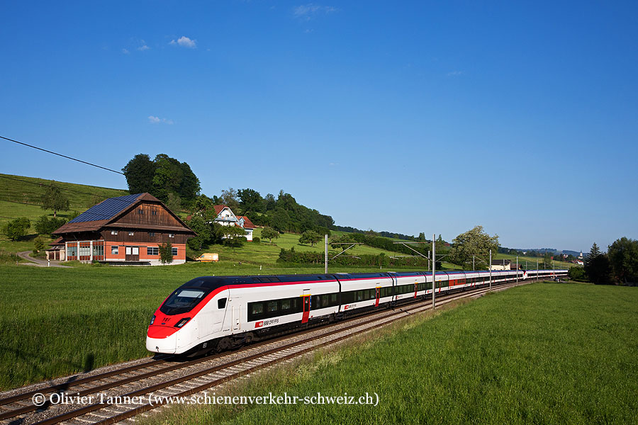 Giruno RABe 501 027 und RABe 501 020 als IC21 Basel – Luzern – Lugano