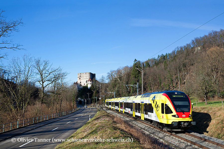 RABe 521 017 ’’FHNW Fachhochschule Nordwestschweiz’’ als S3 Olten – Porrentruy