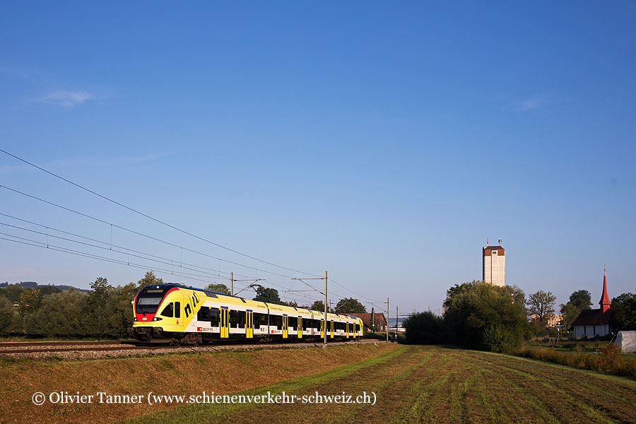 RABe 521 017 ’’FHNW Fachhochschule Nordwestschweiz’’ als RE24 Olten – Luzern