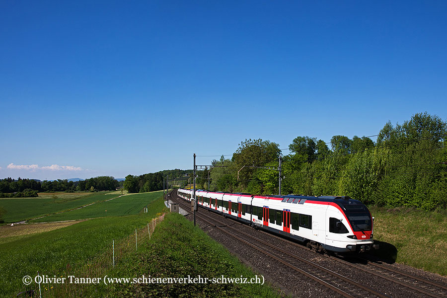 RABe 523 071 und RABe 523 067 als S26 Olten – Rotkreuz