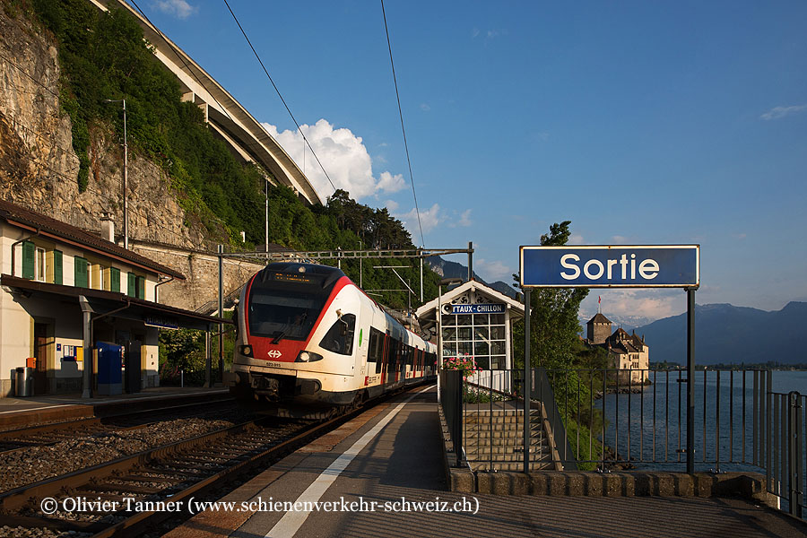 RABe 523 015 und RABe 523 030 als S3 St-Maurice – Lausanne – Vallorbe
