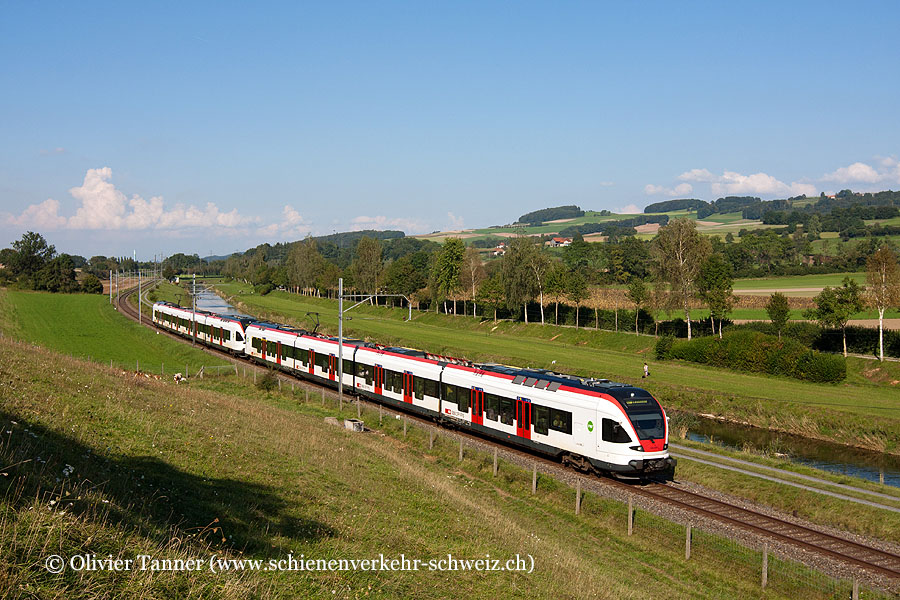 RABe 523 031 und RABe 523 014 anlässlich der Air14 als S21 Payerne – Lausanne