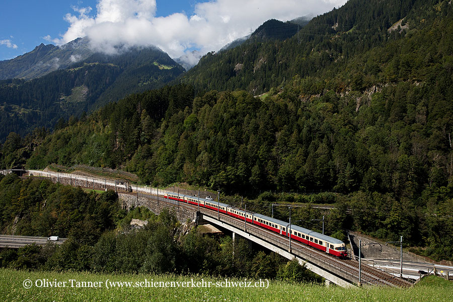 RAe TEE’’ 1053 auf seiner Stammstrecke am Gotthard