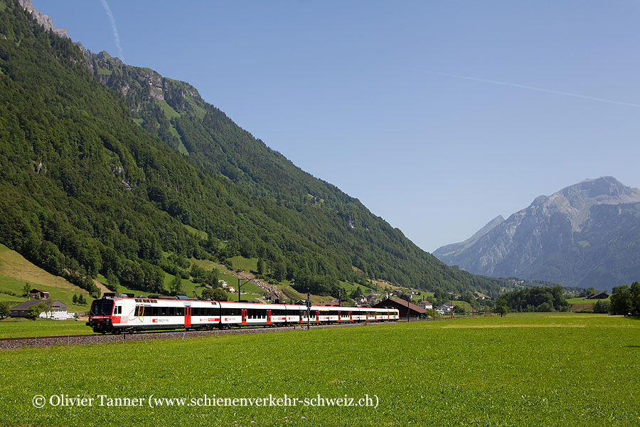 GlarnerSprinter mit RBDe 560 201